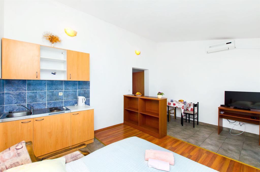 Apartments Tomislav Екстер'єр фото