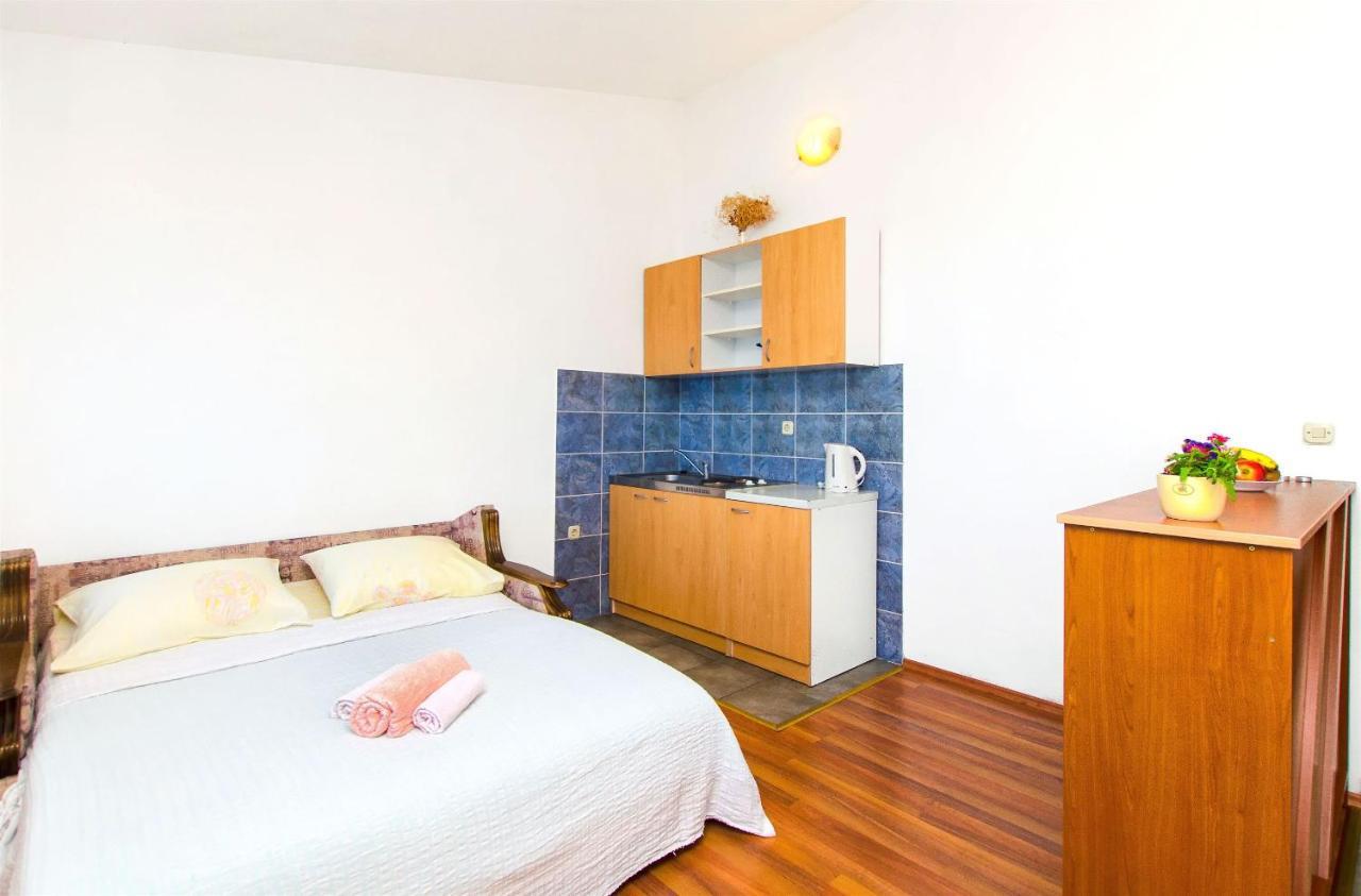 Apartments Tomislav Екстер'єр фото